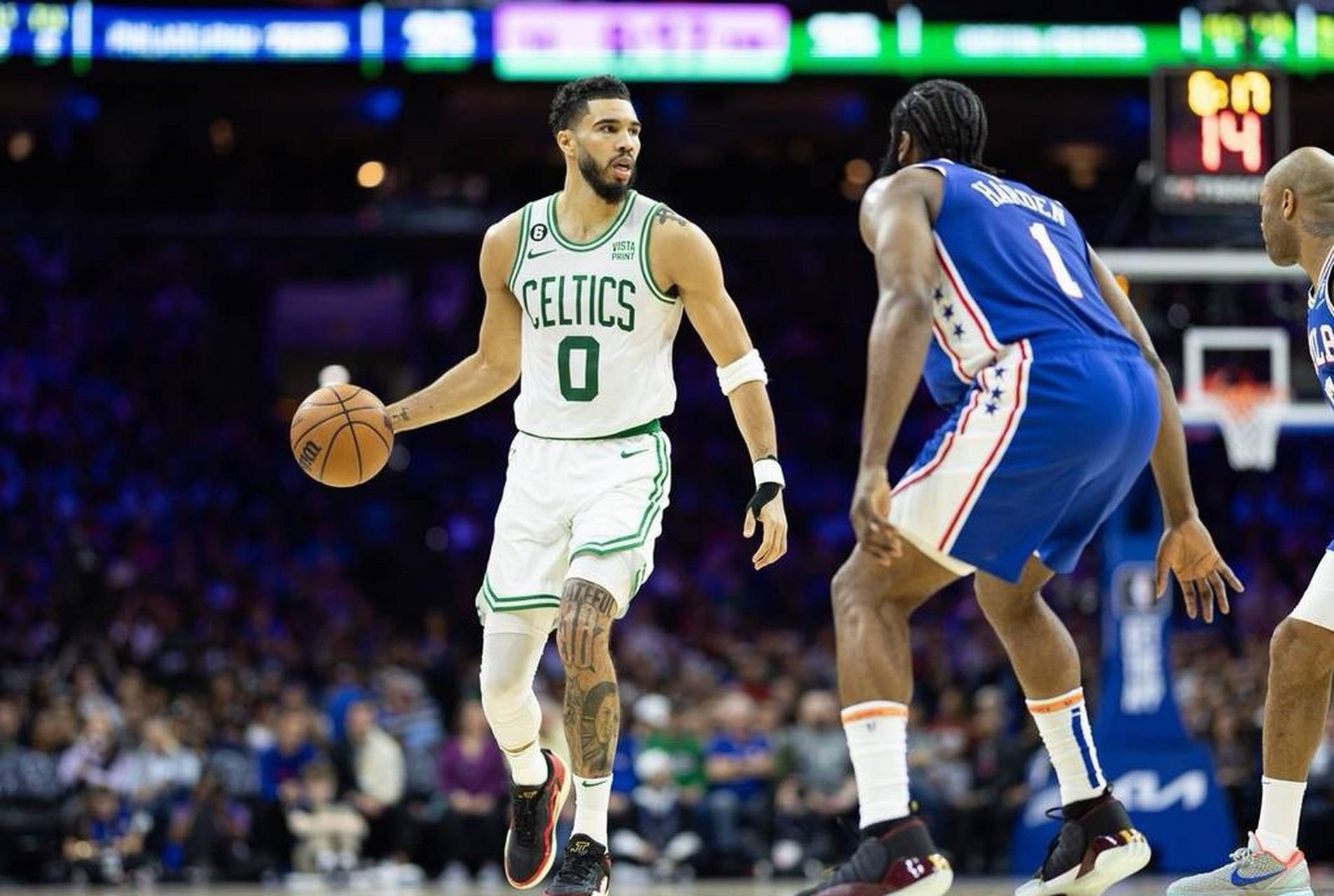 关于刚刚！塔图姆在巴塞罗那比赛中出色防守Ning在巴塞罗那比赛中逆转，曼城内部会议纪要流出——清晨战术微调的信息